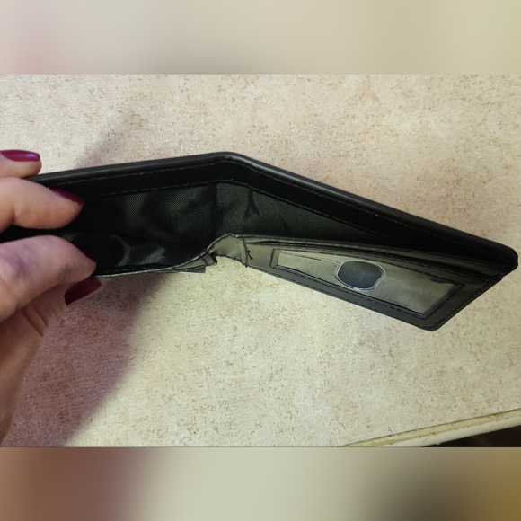 New bifold Corvette wallet - Picture 3 of 4